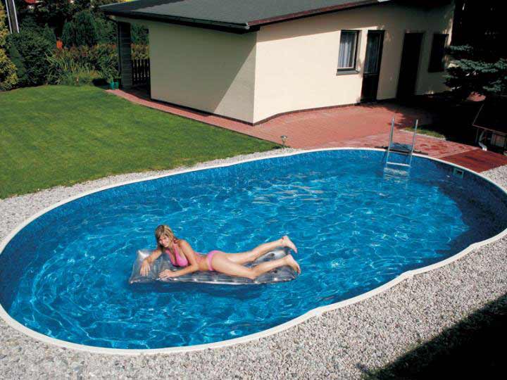 Piscina azuro ovalada de luxe  Piscina azuro ovalada de luxe