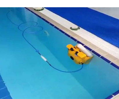Dolphin pro x 2 en piscina publica  Dolphin pro x 2 en piscina publica
